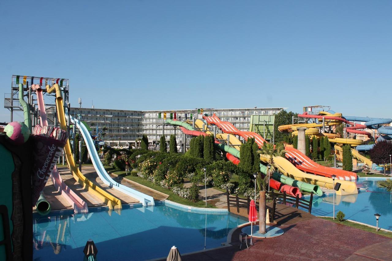 Aqua Nevis Hotel & Aqua Park Slantchev Briag Extérieur photo